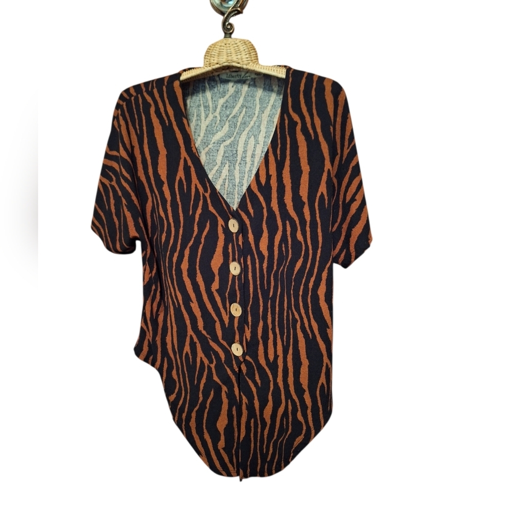 Liberty Love Zebra Print Large Button Down Tie Front Blouse Ladies XL Animal